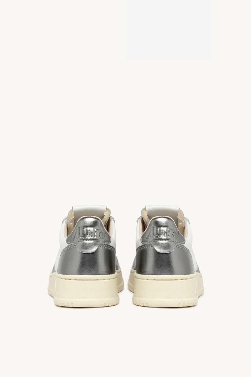 ZAPATILLA MEDALIST LOW Plata