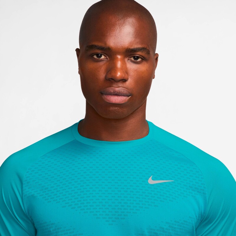 Remera Nike Dri-Fit Adv Stride Top de Hombre Multicolor