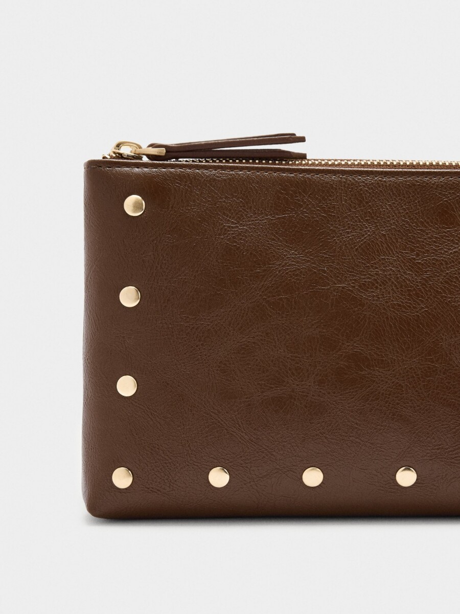 Bolso Bandolera Con Tachuelas marron