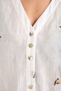 Blusa Viscosa Bordada Nacar