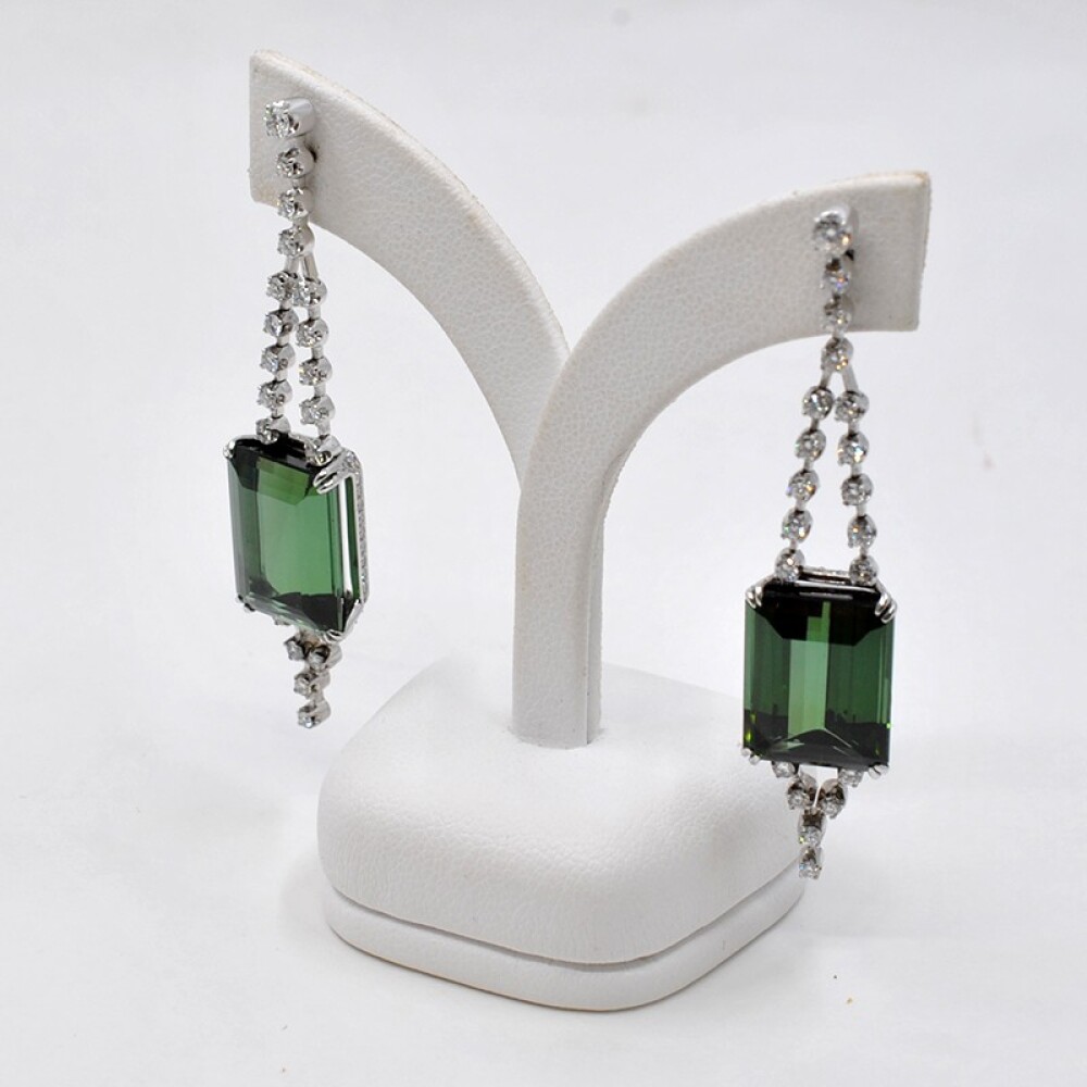 H.Stern Maravillosas Caravanas En Oro 18K Blanco Con Turmalinas Verdes Y Brillantes. H.Stern Maravillosas Caravanas En Oro 18K Blanco Con Turmalinas Verdes Y Brillantes.