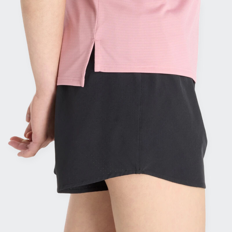 Remera New Balance Sport Essentials Rosa