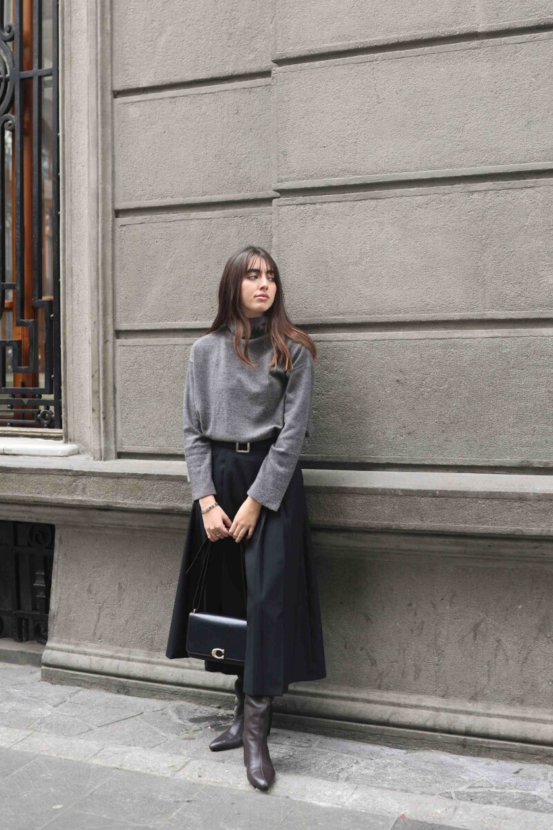 SWEATER HELSA PLOMO