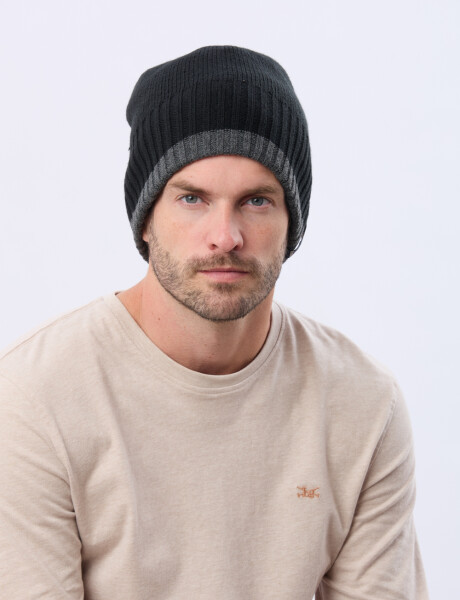 GORRO TEJIDO REVERSIBLE Negro