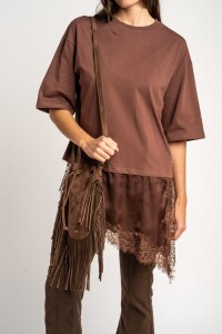 Remera Ruedo Saten Marron