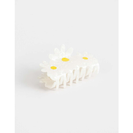 Broche Con Flores Blanco Crudo