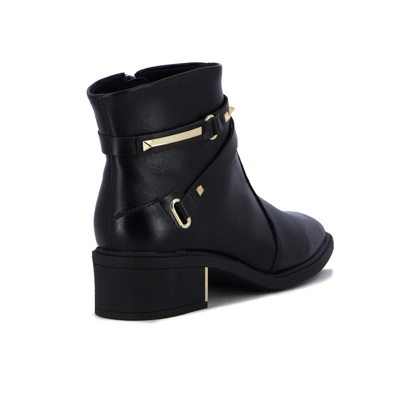 Ramarim Bota Cuero Caña Baja C/ Dos Tiras Y Aplique Negro