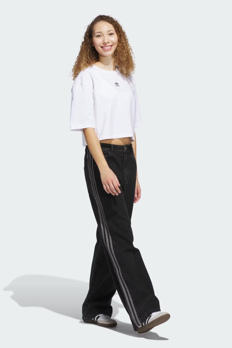 ESSENTIALS CROP TEE Blanco