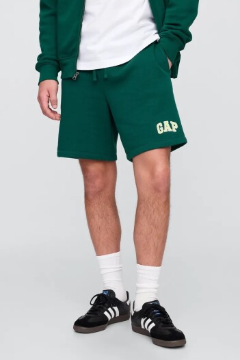 Short Logo Gap Hombre Rain Forest 19-5232 Tc