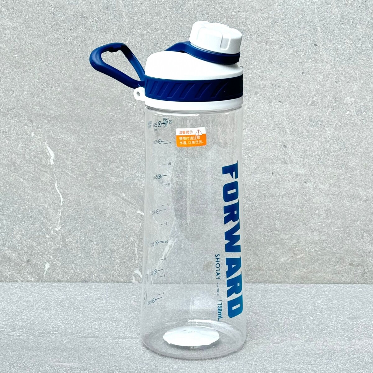 Botella Deportiva Plástica Con Sorbito 750ML 