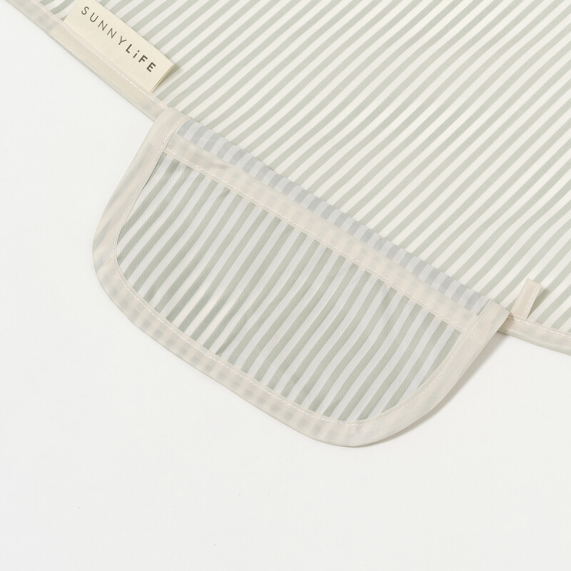 Lona impermeable con parasol para la playa Lona impermeable con parasol para la playa