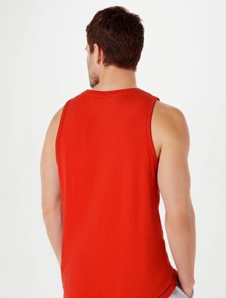 MUSCULOSA BÁSICA WORLD ROJO