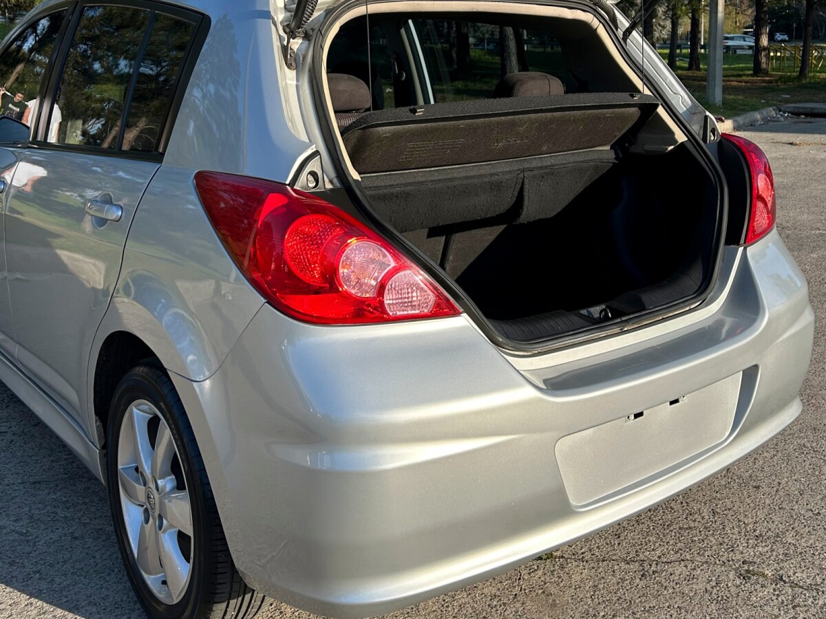Nissan Tiida 1.8 EXCELENTE ESTADO! | Permuta / Financia Nissan Tiida 1.8 EXCELENTE ESTADO! | Permuta / Financia