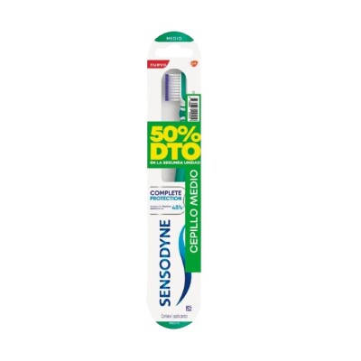 Cepillo De Dientes Sensodyne Complete Medio 2 Uds. Cepillo De Dientes Sensodyne Complete Medio 2 Uds.