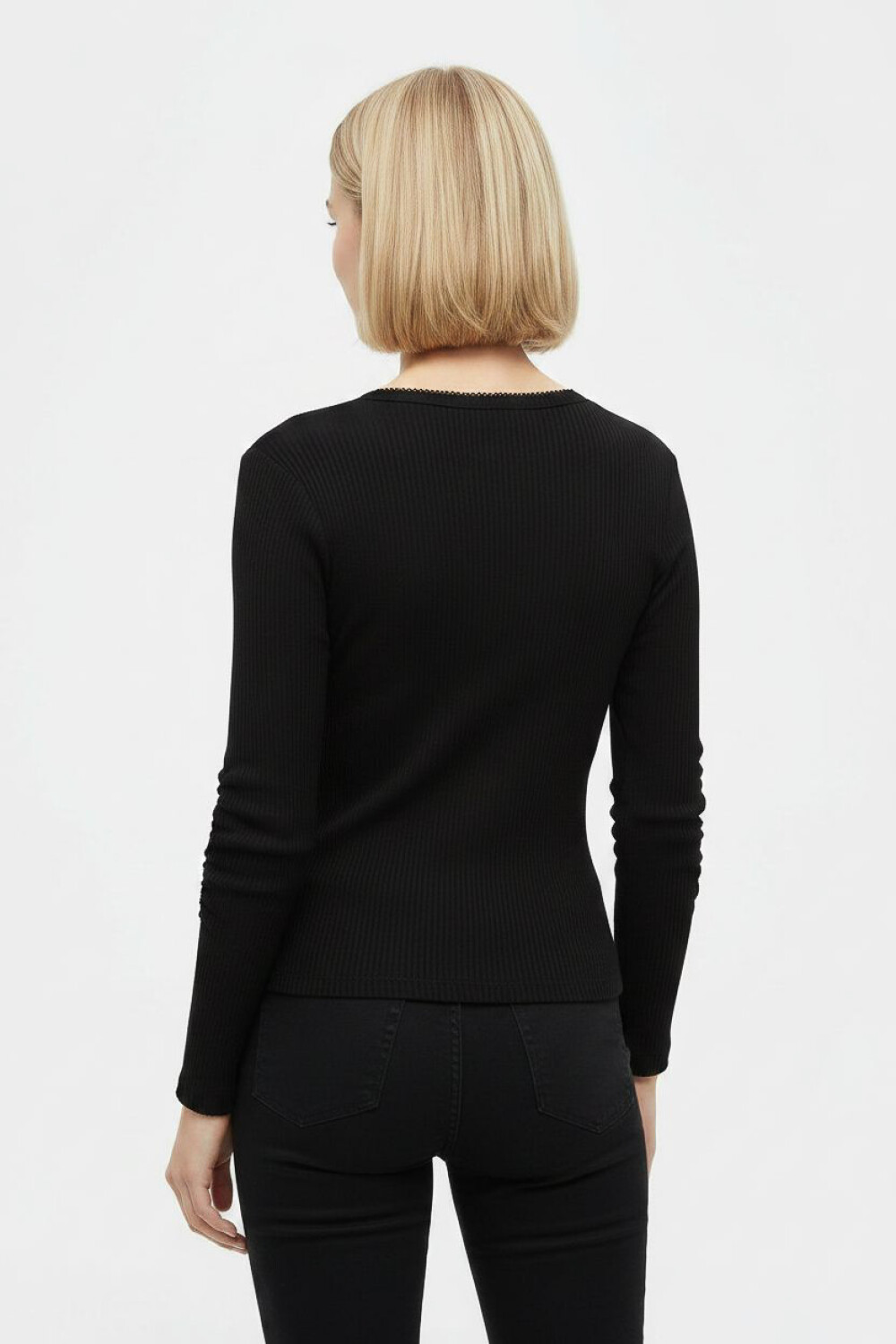 Remera Irveth Negro