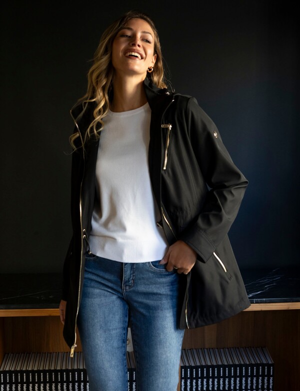 Campera Liviana Zips NEGRO