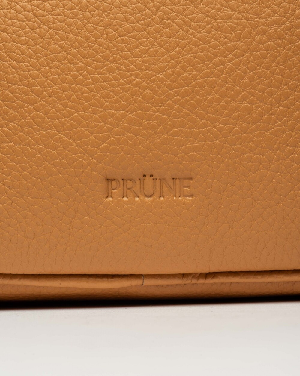 Cartera al hombro Horizon en cuero graneado Cuoio