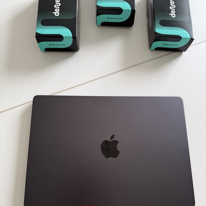 Macbook Pro M5 14'' 16GB/512GB Macbook Pro M5 14'' 16GB/512GB