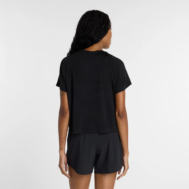 Remera New Balance Infinity Propel Negro