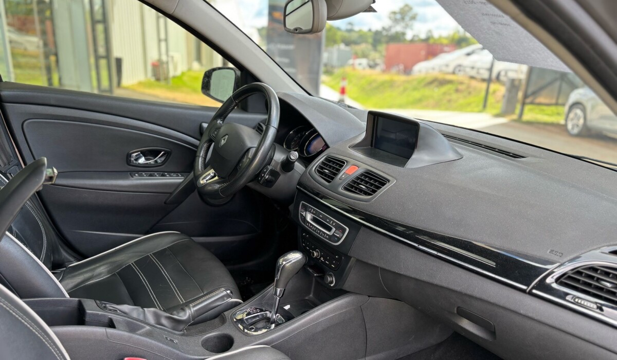Renault Megane 2,0 AT Privilege - 2015 Renault Megane 2,0 AT Privilege - 2015