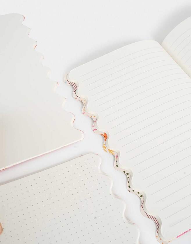 Anotadores Cuadernos y Memos Set De 3 Libretas Con Bordes Ondulados - Combinacion Multicolor