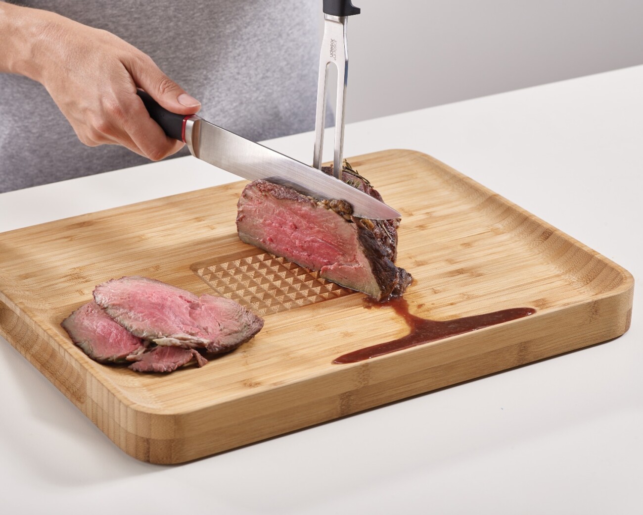 Tabla de Cortar Multifunción de Bambú Joseph Joseph Cut&Carve™ - PREVENTA Tabla de Cortar Multifunción de Bambú Joseph Joseph Cut&Carve™ - PREVENTA