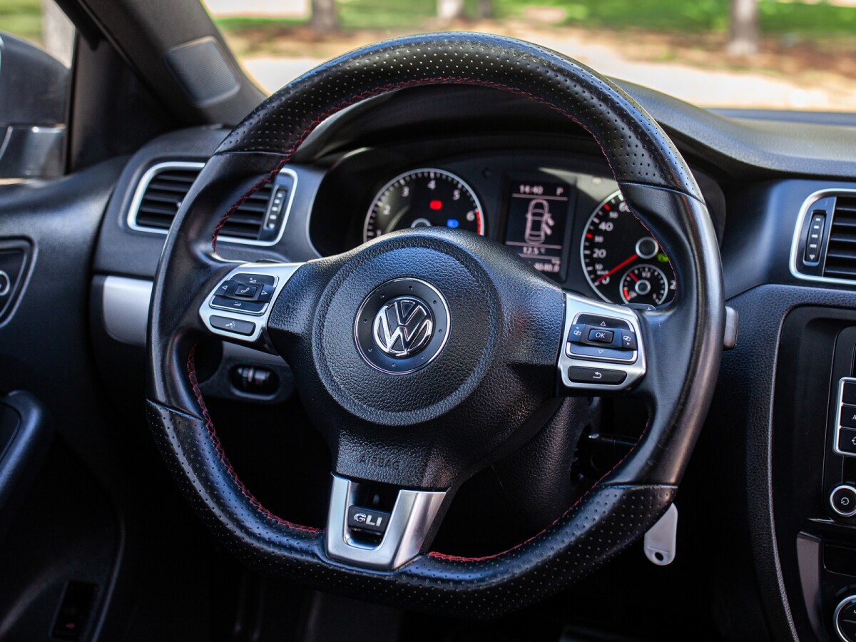 Volkswagen Vento 2.0 GLI DSG | Permuta / Financia Volkswagen Vento 2.0 GLI DSG | Permuta / Financia