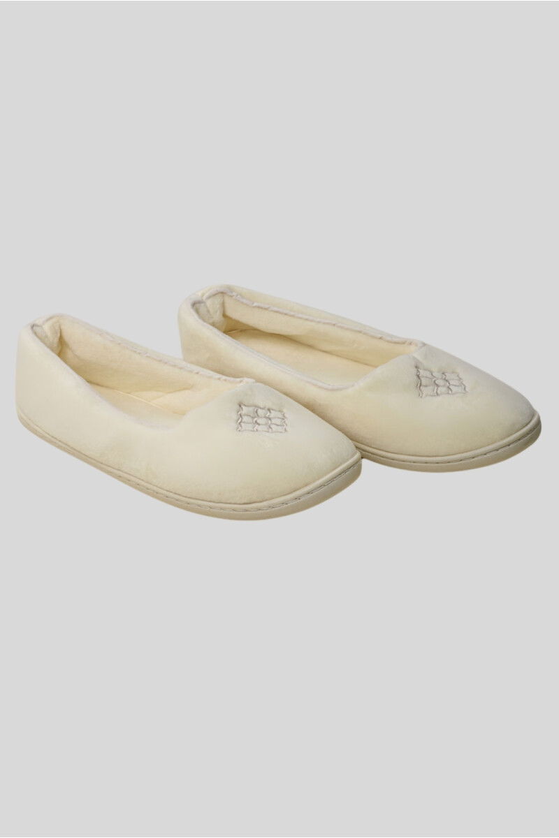 BALLERINA CON ESCUDO BEIGE