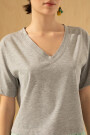 REMERA VIOLETA Gris