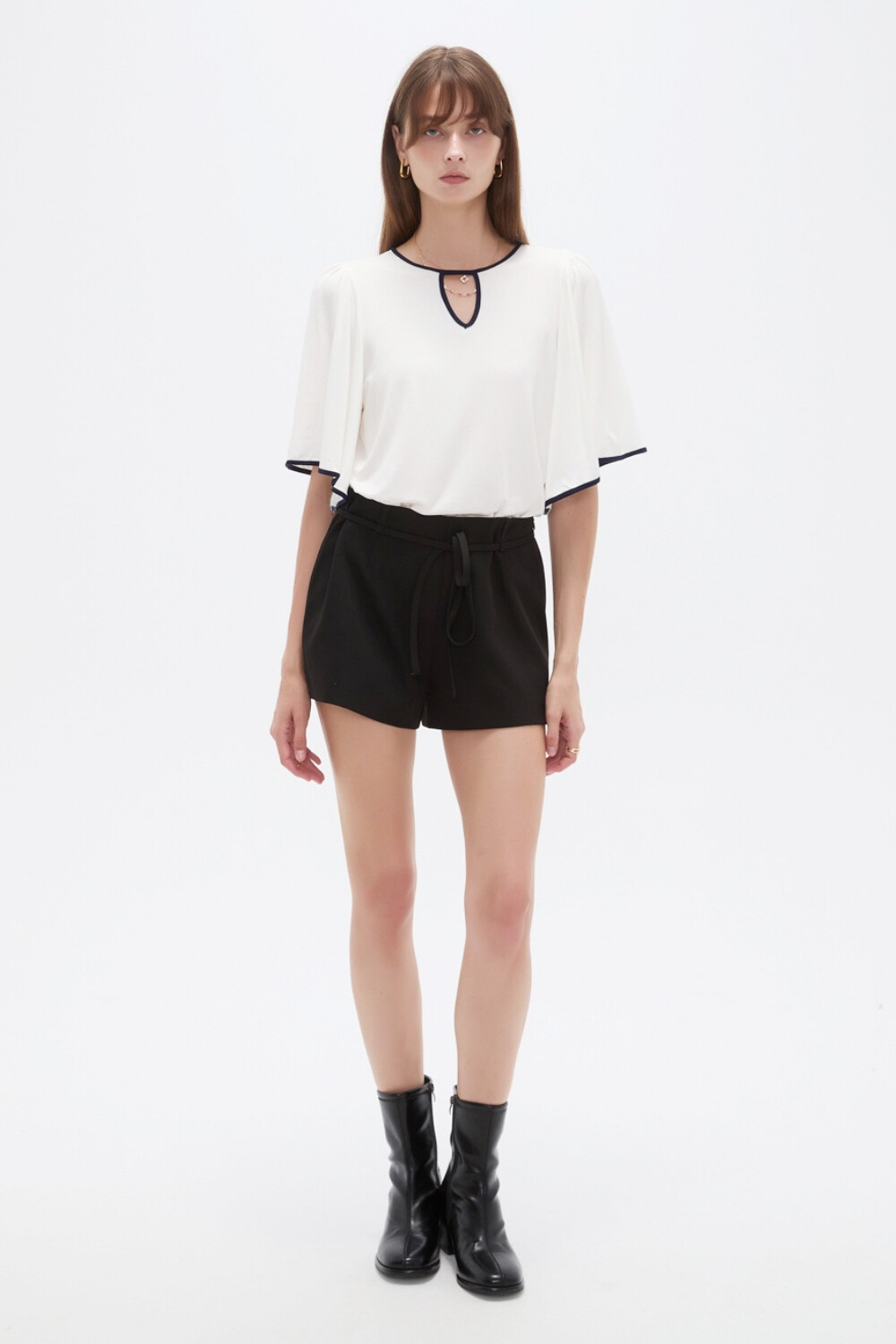 Short Milae Negro