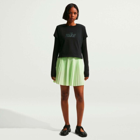 Remera Nike Club Manga Corta Tee Hbr Md S26 de Mujer Negro