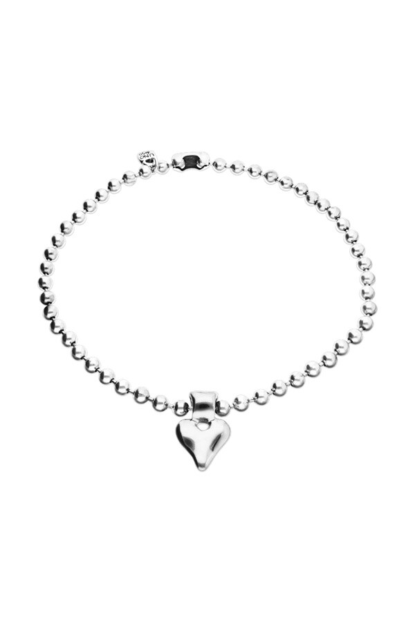 COLLAR DE BOLAS DE ALEACIÓN DE METALES BAÑADO EN PLATA DE LEY CON DETALLE DE CORAZÓN Colgante