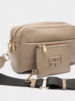 Bolso Bandolera Cierre Doble Y Colgante taupe