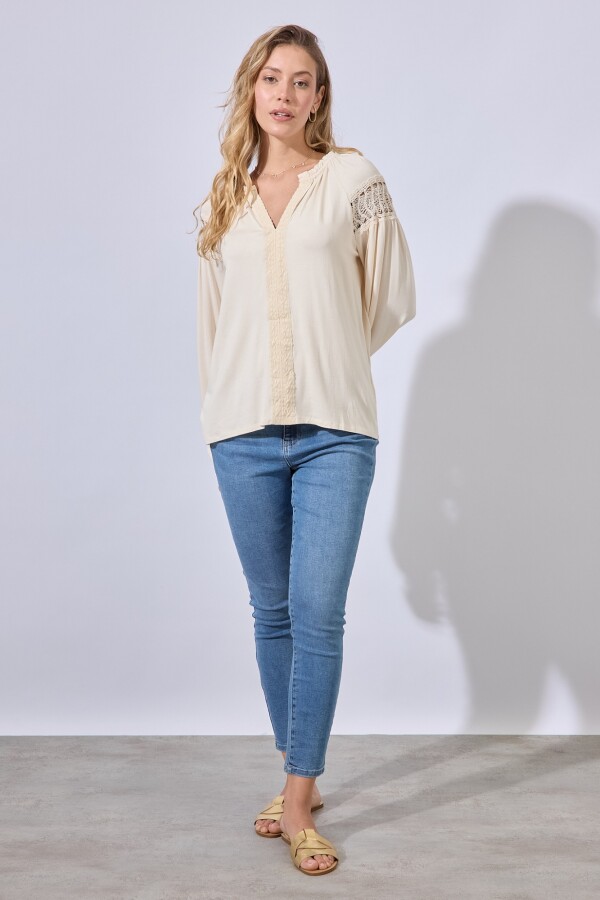 Blusa Puntilla BEIGE CLARO