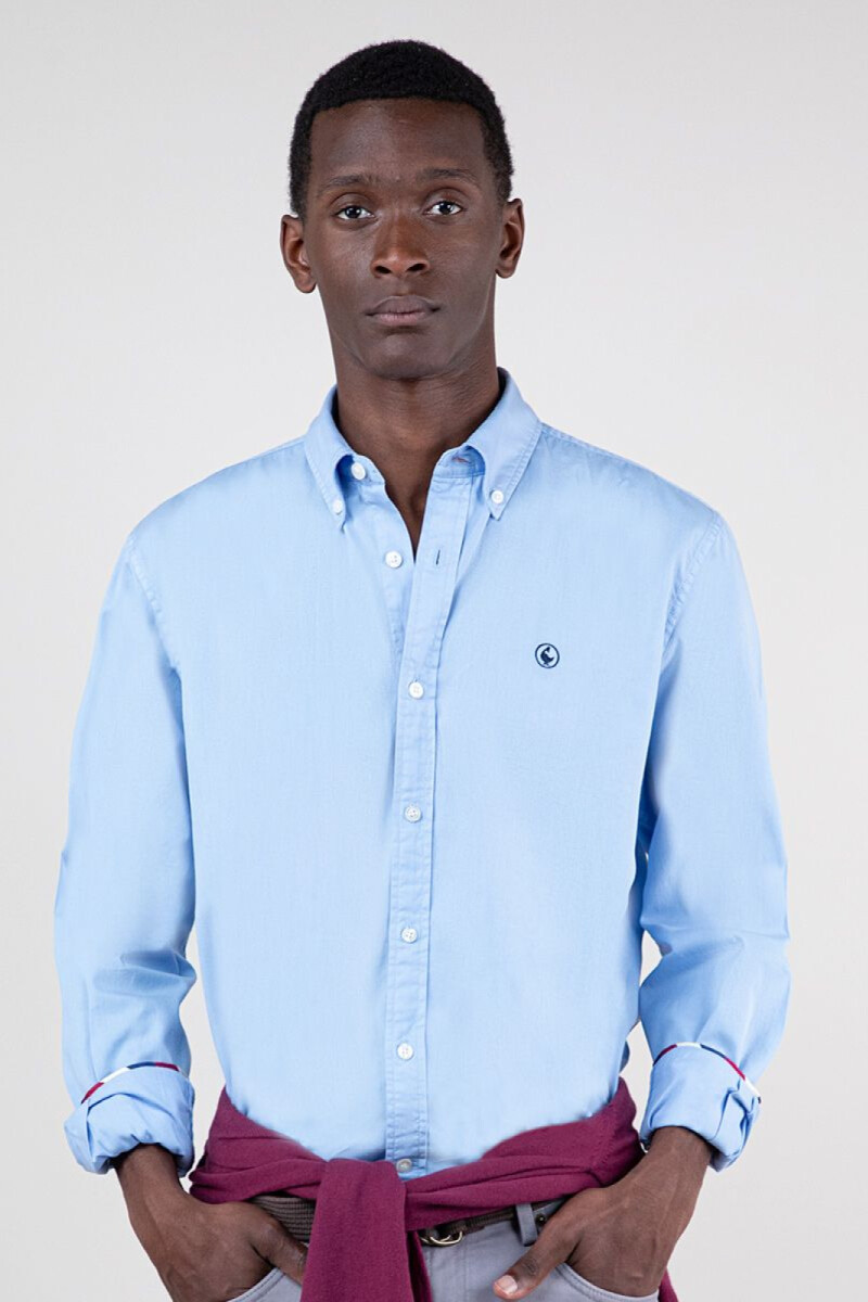 Camisa Garment Dyed Celeste