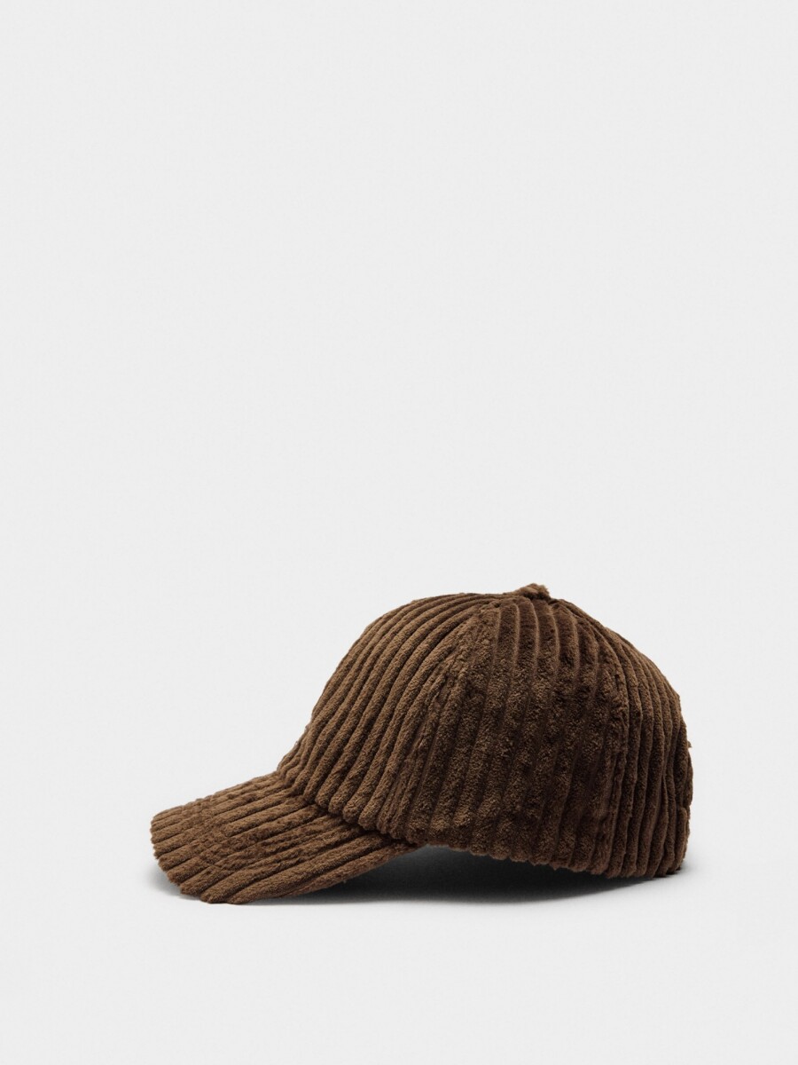 Gorra Canalada De Terciopelo marron