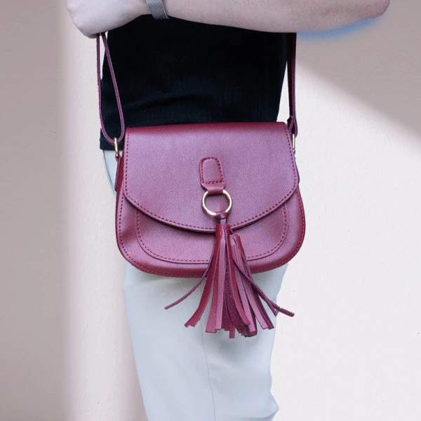 CARTERA SIENNA CON FLECOS BORDEAUX