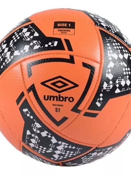 PELOTA NEO SWERVE N°3 Umbro 082