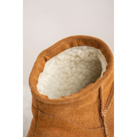 Bota Gamuza Con Corderito Camel