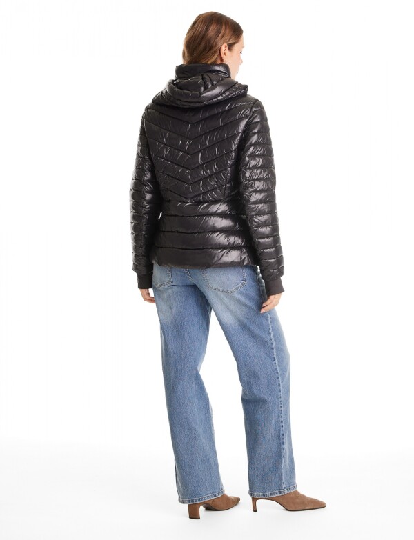 Campera Puffer Satinada Con Capucha Y Puños NEGRO