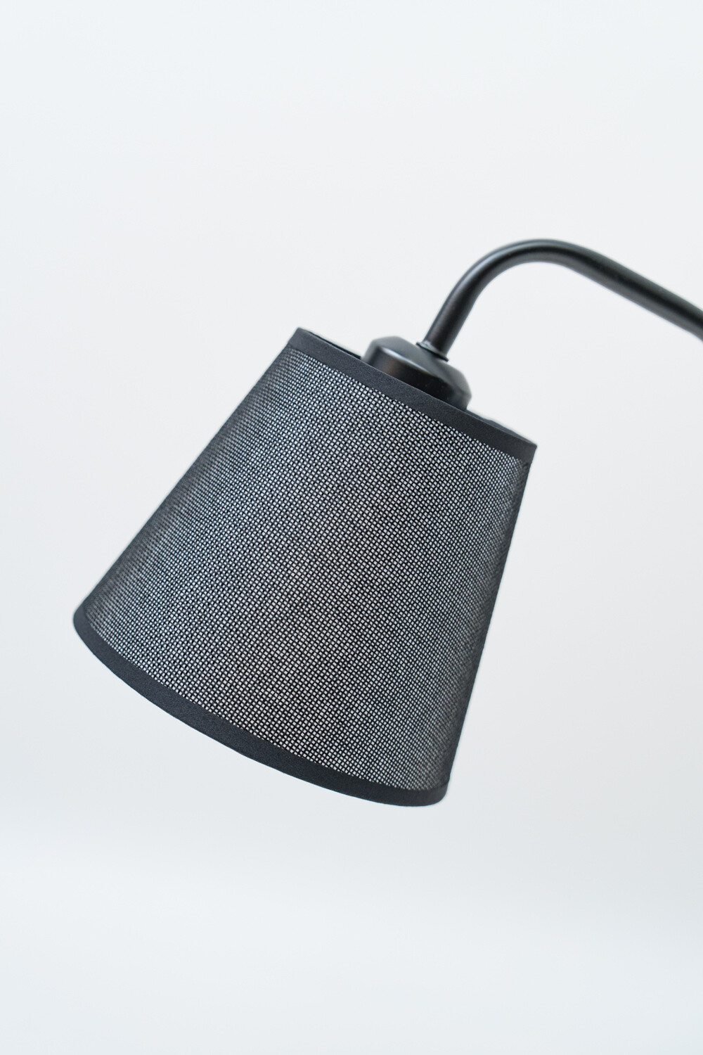 Lampara De Mesa Belenor Negro