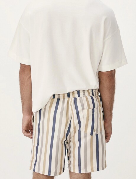 SHORT ESTAMPADO CON SUSPENSOR MULTICOLOR