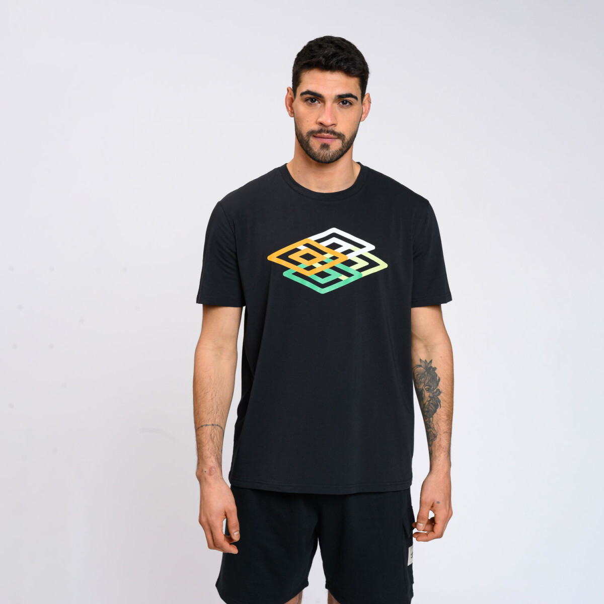 REMERA MANY HOMBRE Umbro Hombre - 002 