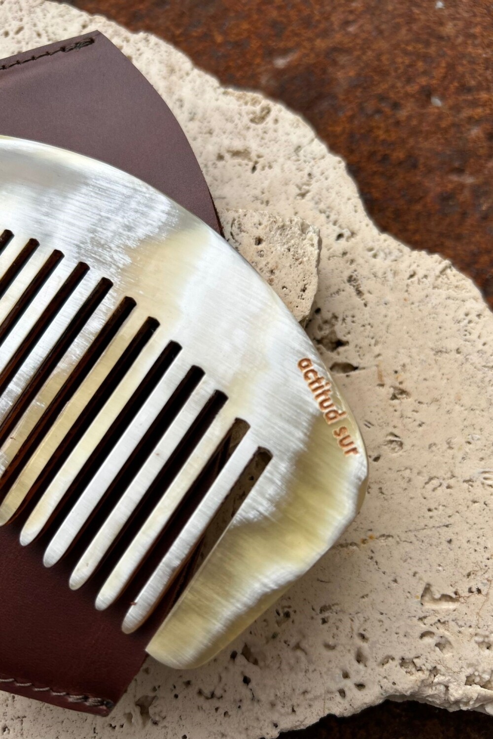 Horn comb Grande Claro