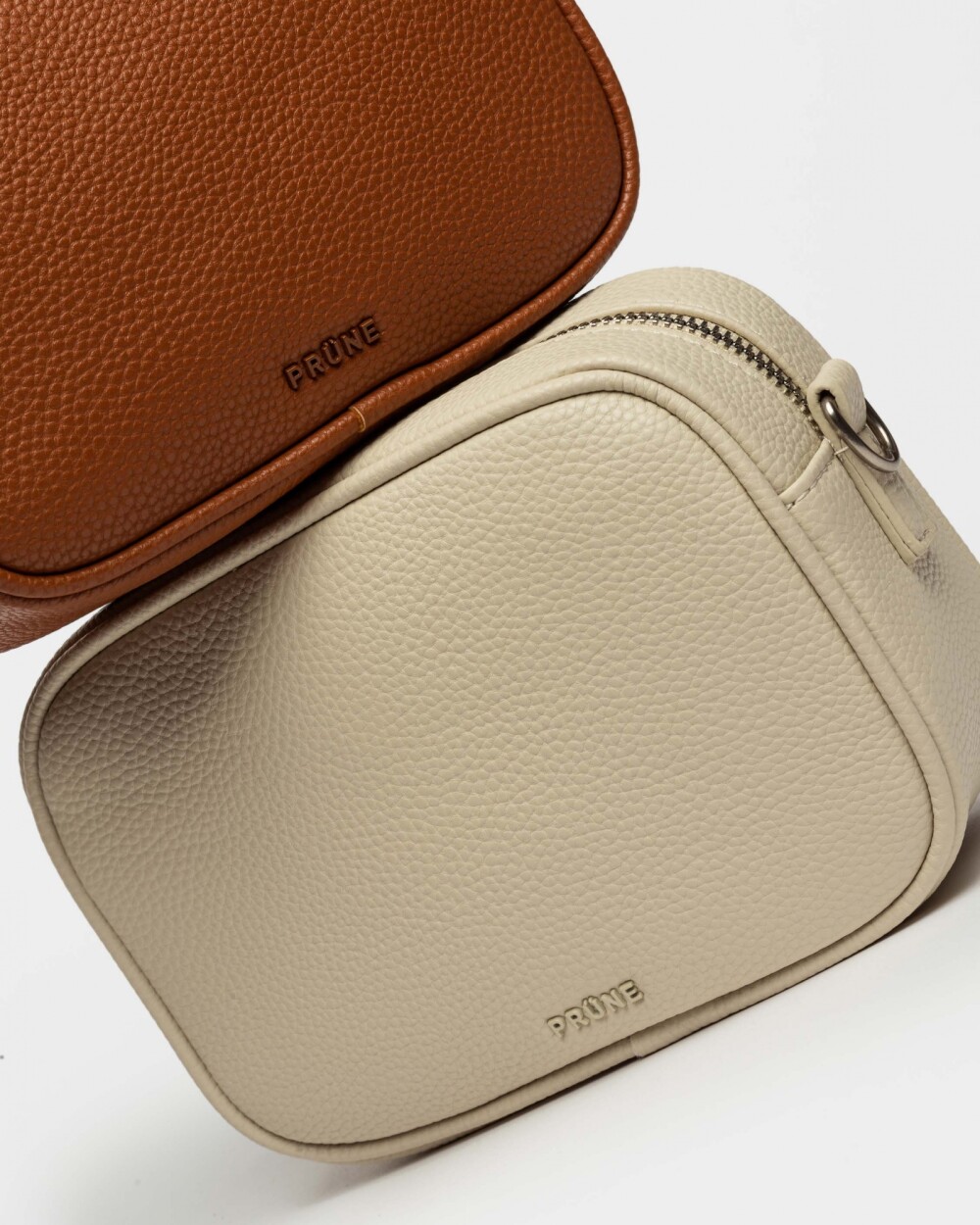 Mini Bag Adisa En Efecto Cuero Graneado Natural
