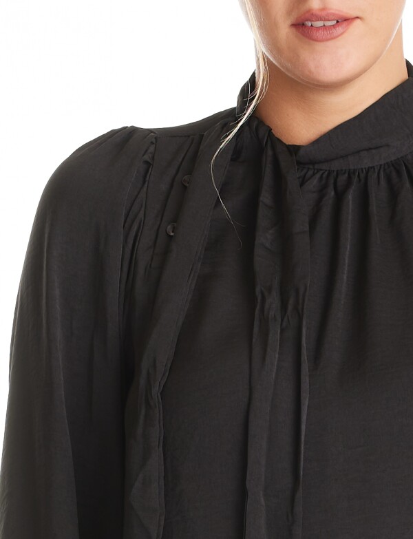 Blusa Lazo & Botones NEGRO