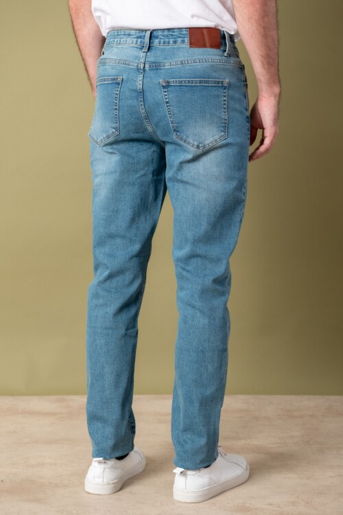 Jean Relaxed fit Azul claro