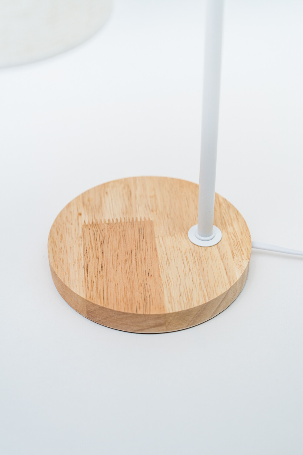 Lampara De Mesa Avenor Blanco