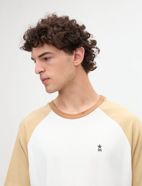 Remera Gero Arena