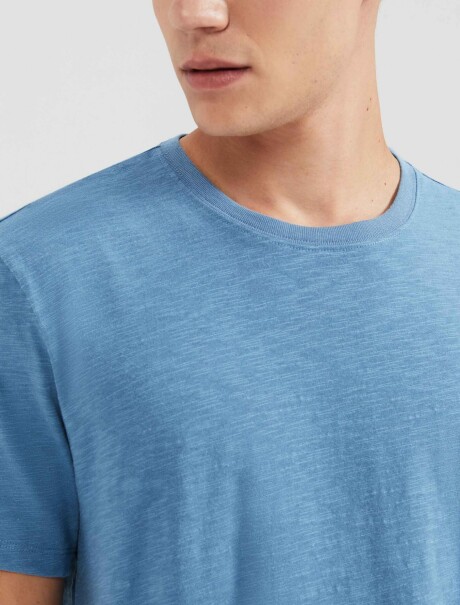 CAMISETA COMFORT EN TELA FLAMÉ CELESTE